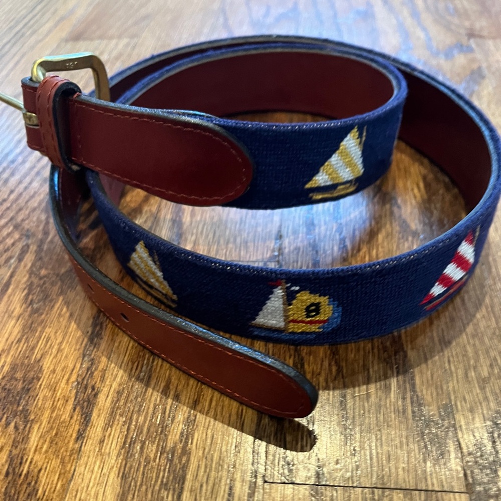 Brooks brothers sail boats needlepoint belt never worn. Size 40